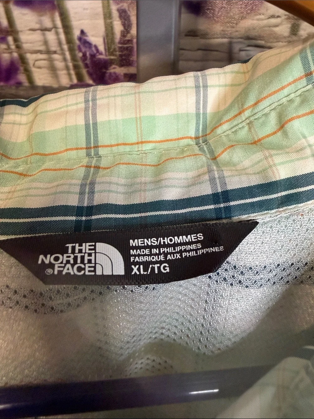 Men’s The North Face Light Green Plaid Short-Sleeve Button-Up Shirt Size XL